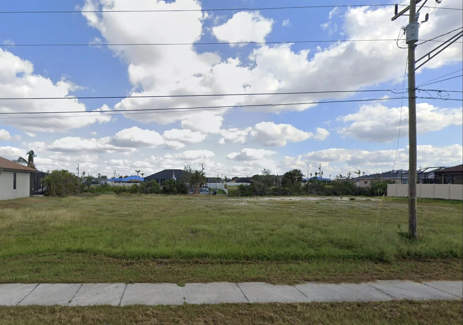 2513 Surfside Boulevard, Cape Coral, FL 33914