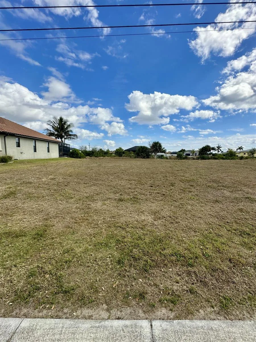 2513 Surfside Boulevard, Cape Coral, FL 33914 photo 11