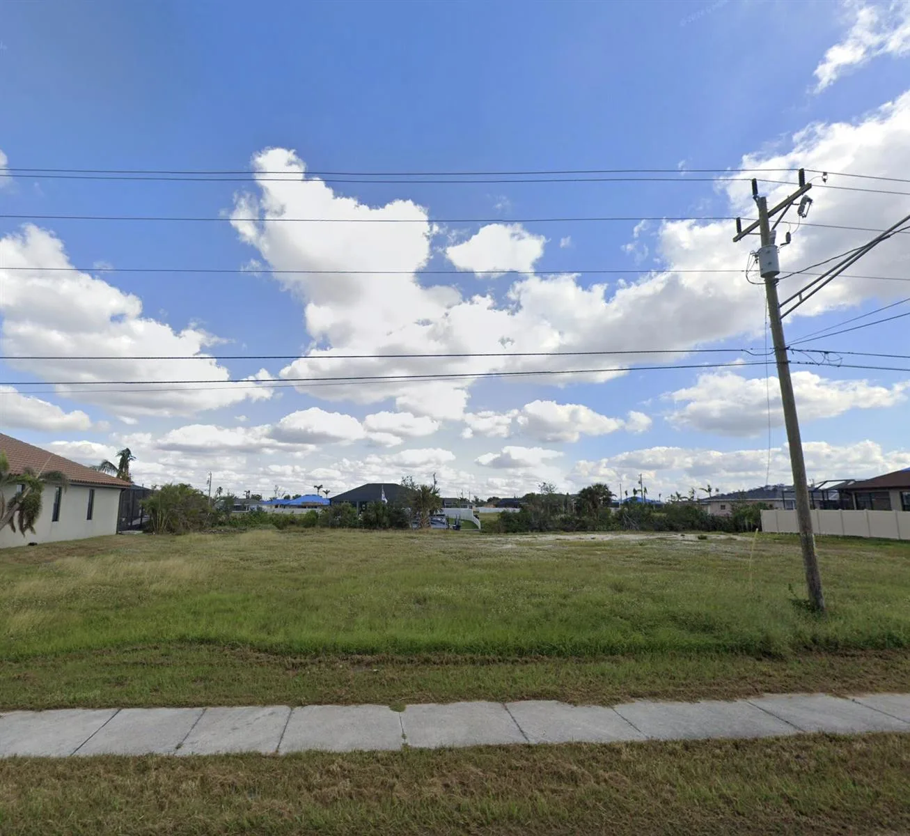 2513 Surfside Boulevard, Cape Coral, FL 33914 photo 4