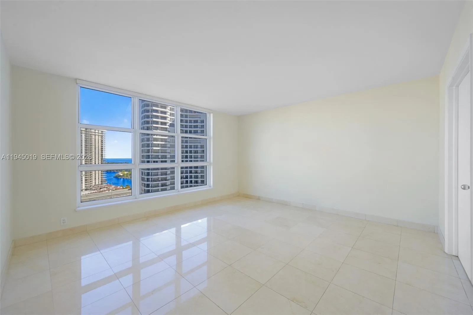 19101 NE 36th Ct # 2006, Aventura, FL 33180 photo 11