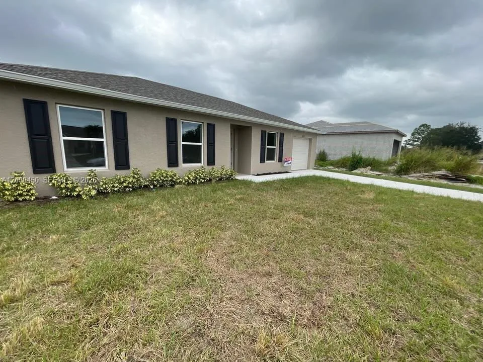 2613 62nd St W, Lehigh Acres, FL 33971