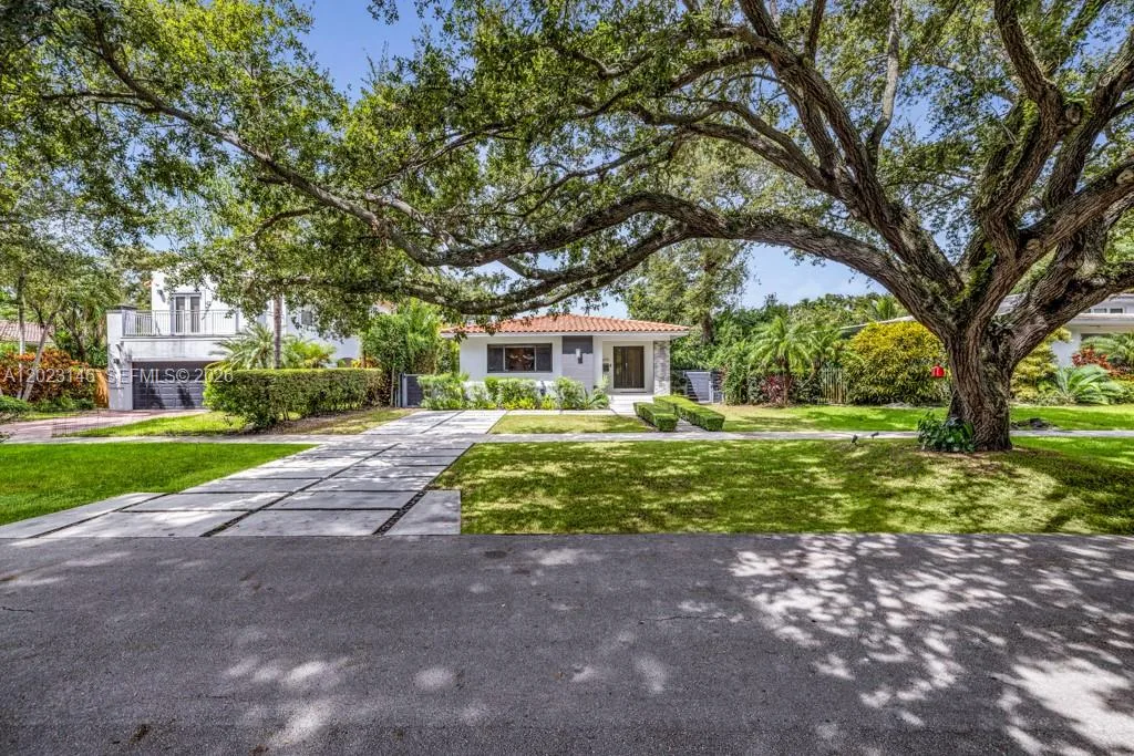 475 NE 91st St, Miami Shores, FL 33138 photo 2