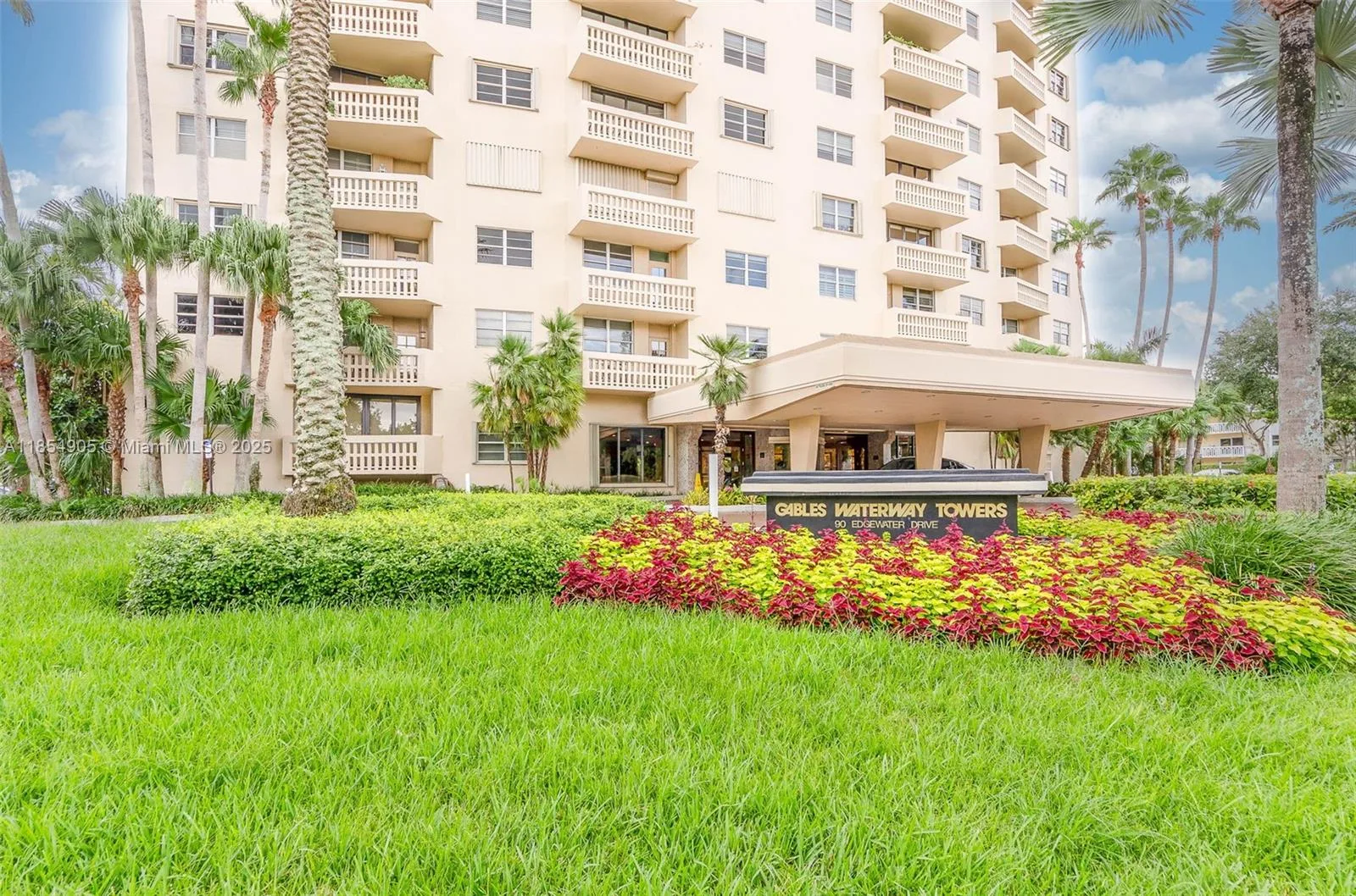 90 Edgewater Dr # 1015, Coral Gables, FL 33133