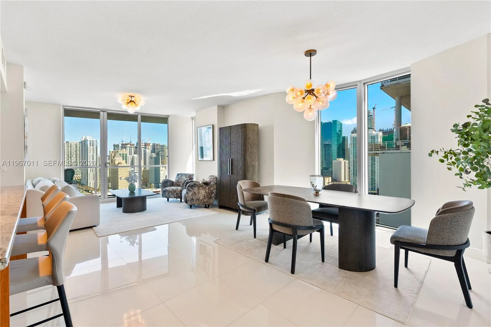 185 SW 7th St # 2611, Miami, FL 33130 photo 3