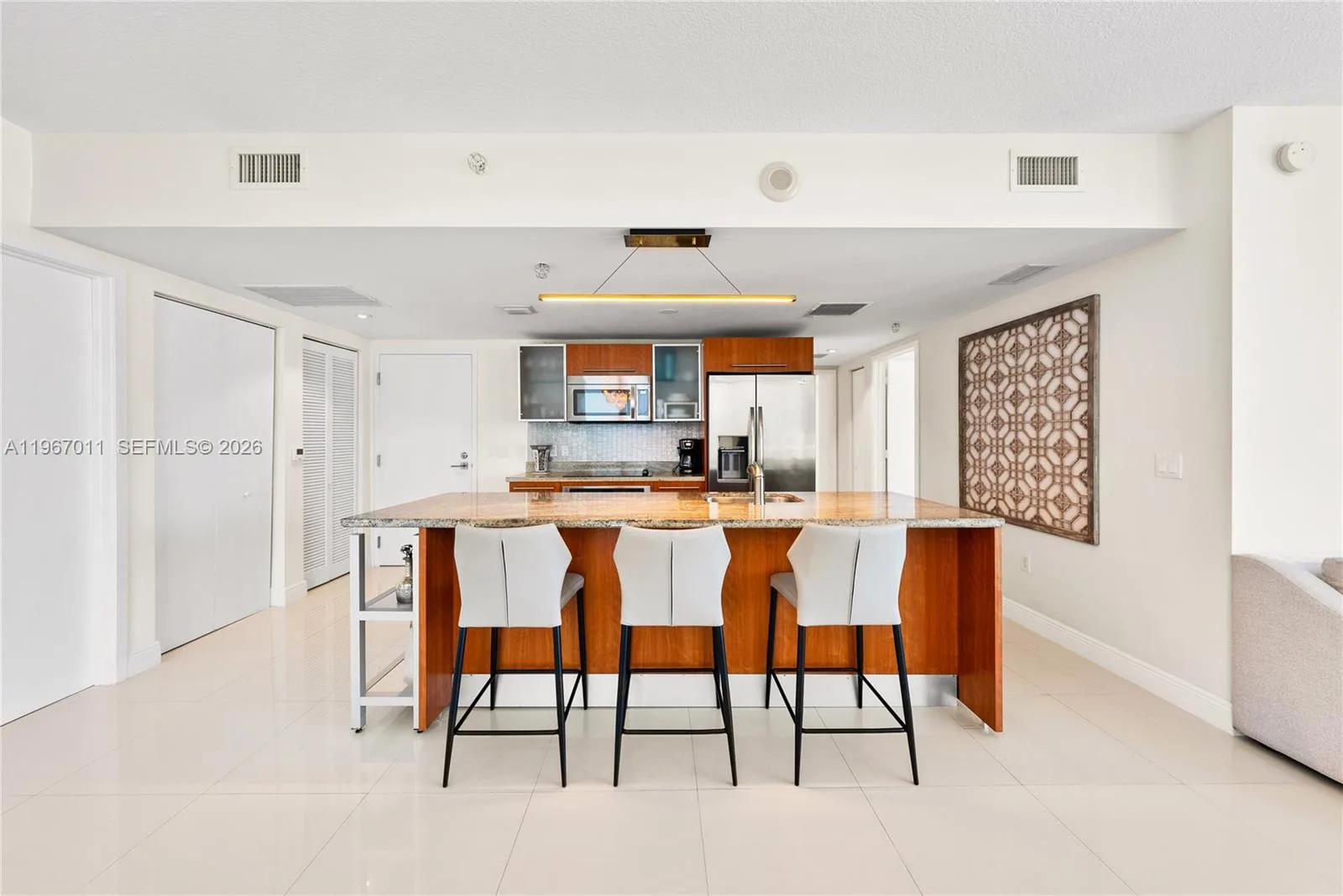 185 SW 7th St # 2611, Miami, FL 33130 photo 4