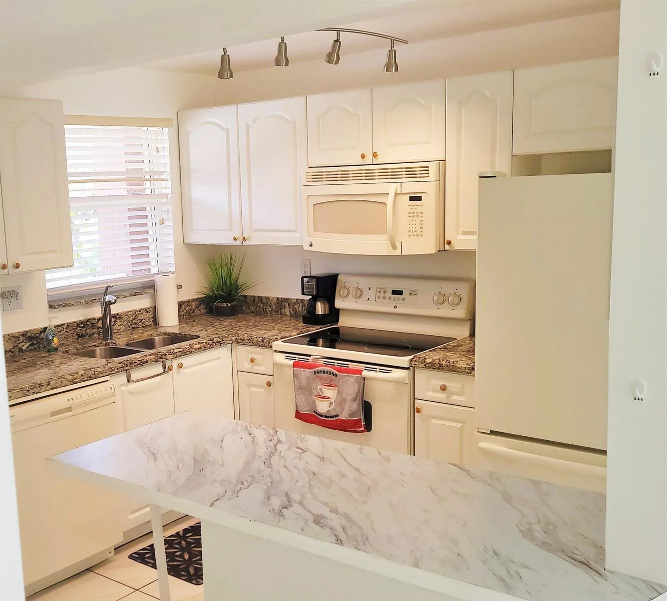 2801 N Pine Island Road # 204, Sunrise, FL 33322