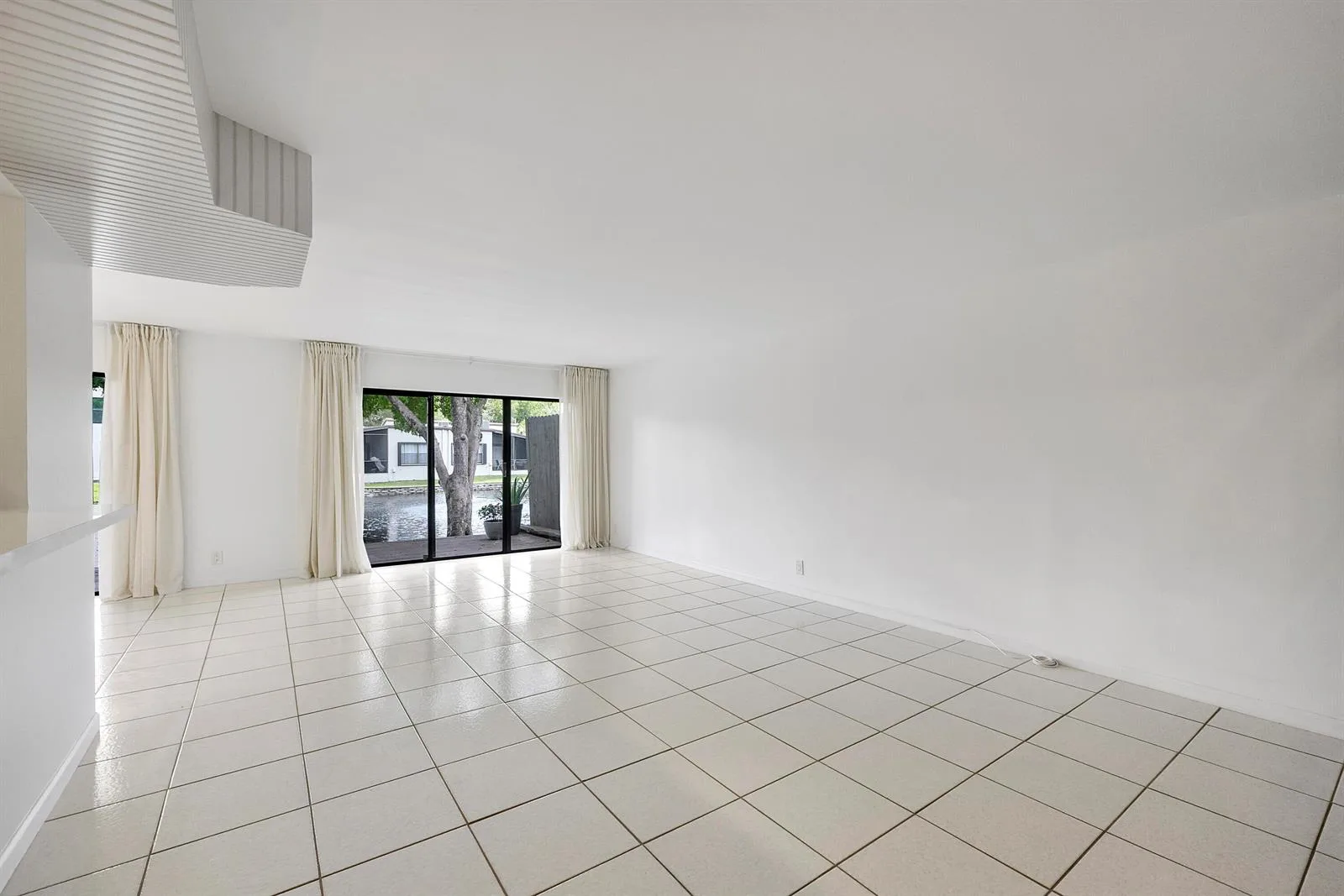 9717 N New River Canal Road # 409, Plantation, FL 33324 photo 4