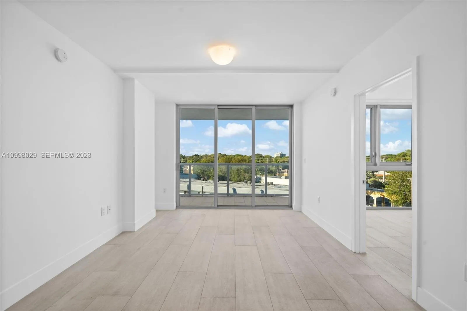 13800 Highland Dr # 504, North Miami Beach, FL 33181 photo 11