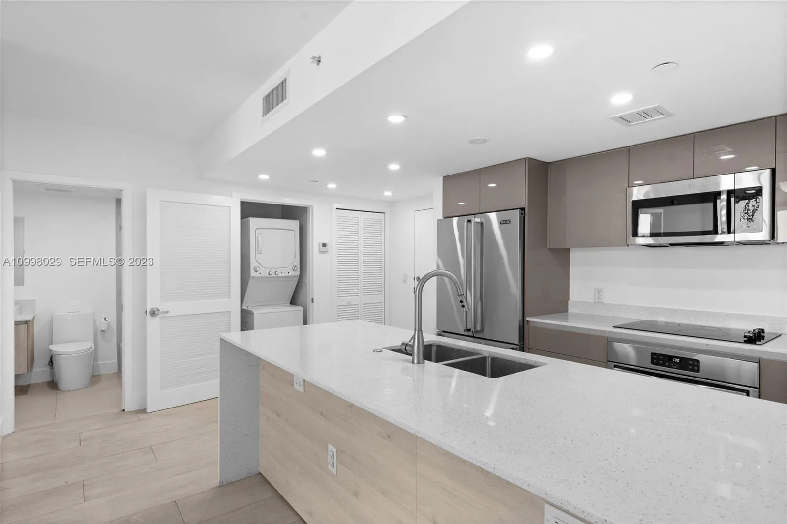 13800 Highland Dr # 504, North Miami Beach, FL 33181 photo 9