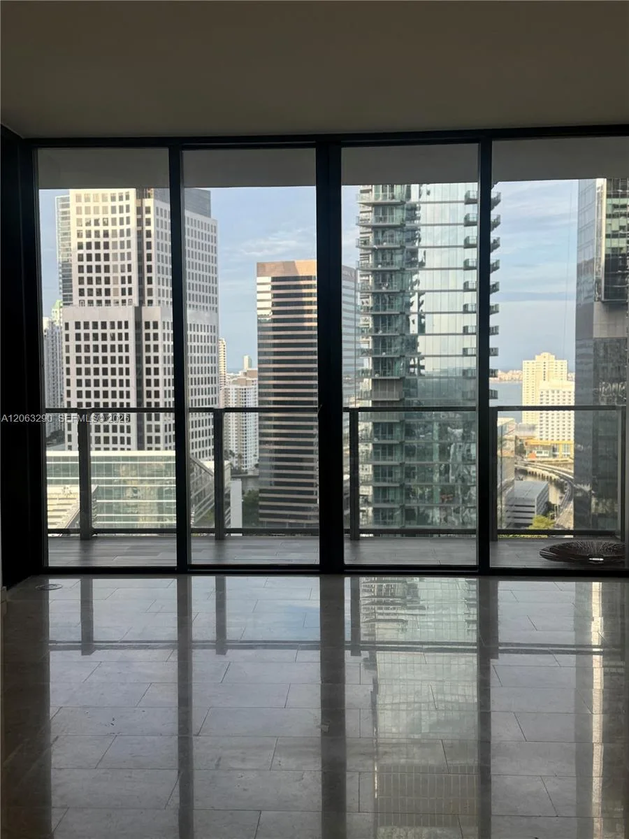 88 SW 7th St # 2403, Miami, FL 33130