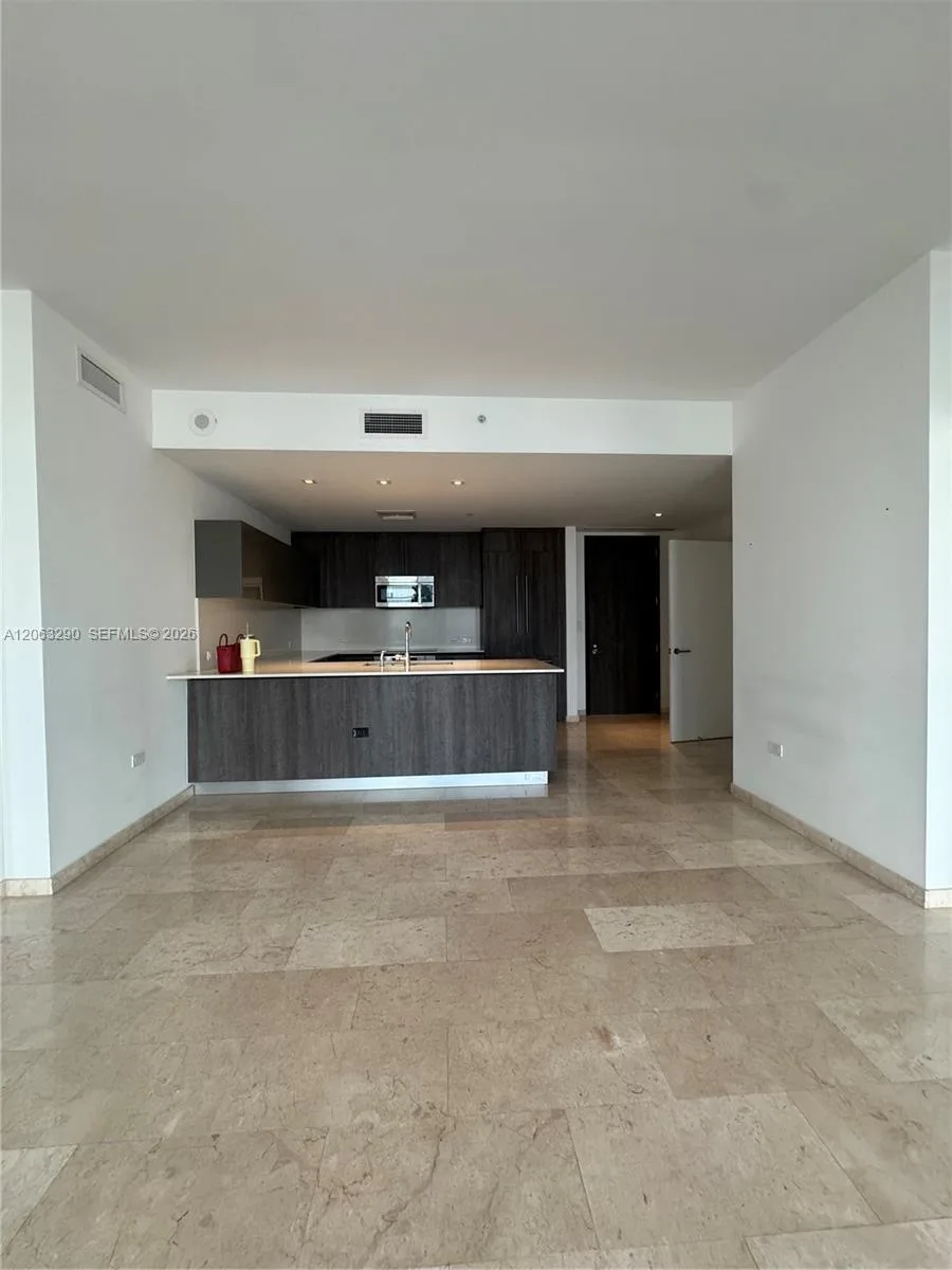 88 SW 7th St # 2403, Miami, FL 33130 photo 5