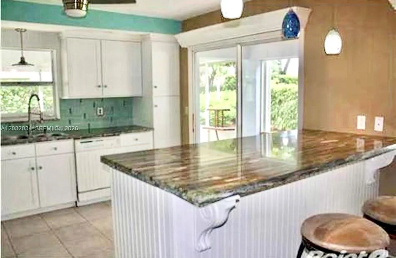 600 SE 19th Dr, Homestead, FL 33033 photo 3