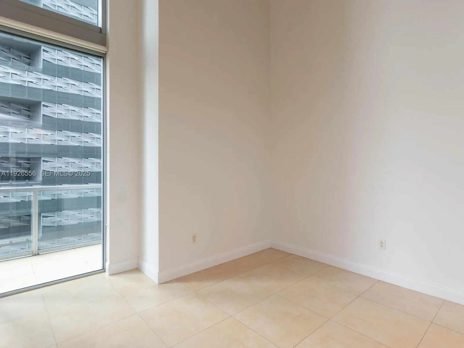 1050 Brickell Ave # 606, Miami, FL 33131 photo 7