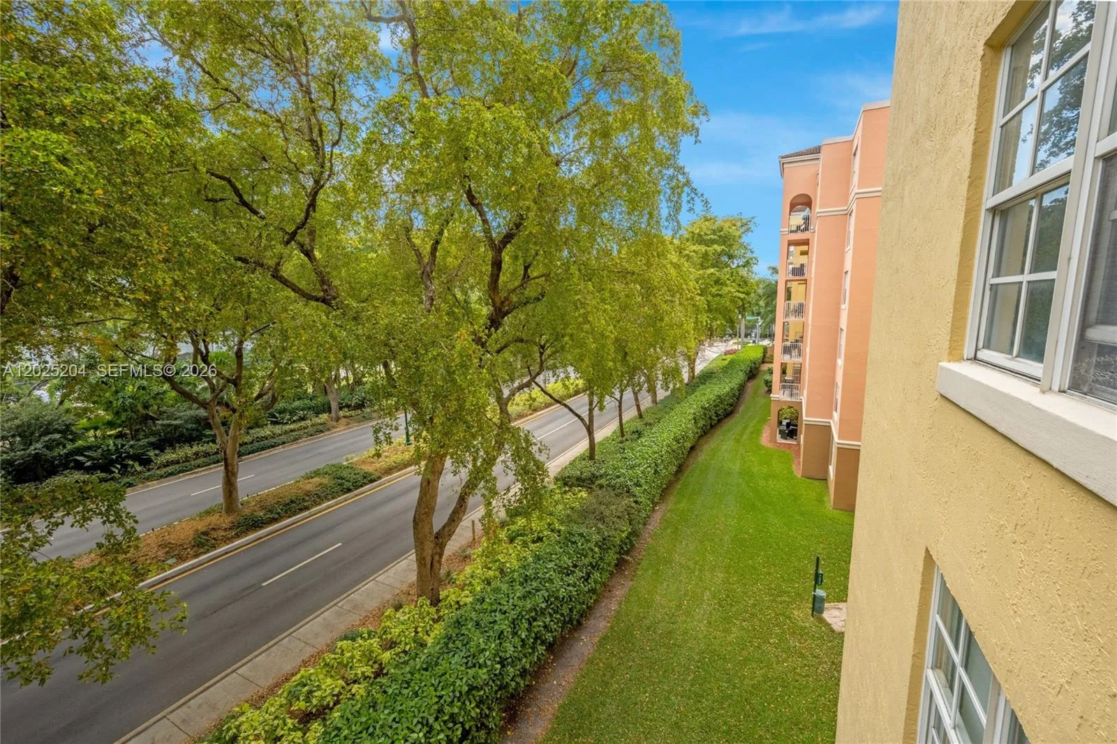 19555 E Country Club Dr # 8408, Aventura, FL 33180 photo 11
