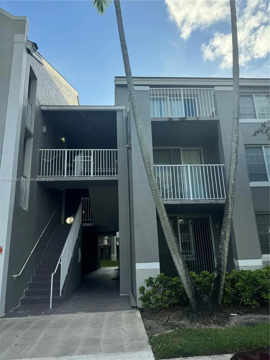 720 SW 111th Ave # 307, Pembroke Pines, FL 33025 photo 2