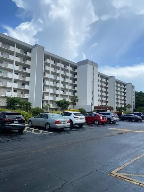 5860 NW 44th St # 102, Lauderhill, FL 33319 photo 2