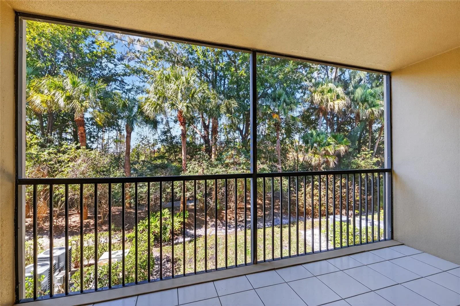 900 SW 142nd Avenue # 213l, Pembroke Pines, FL 33027
