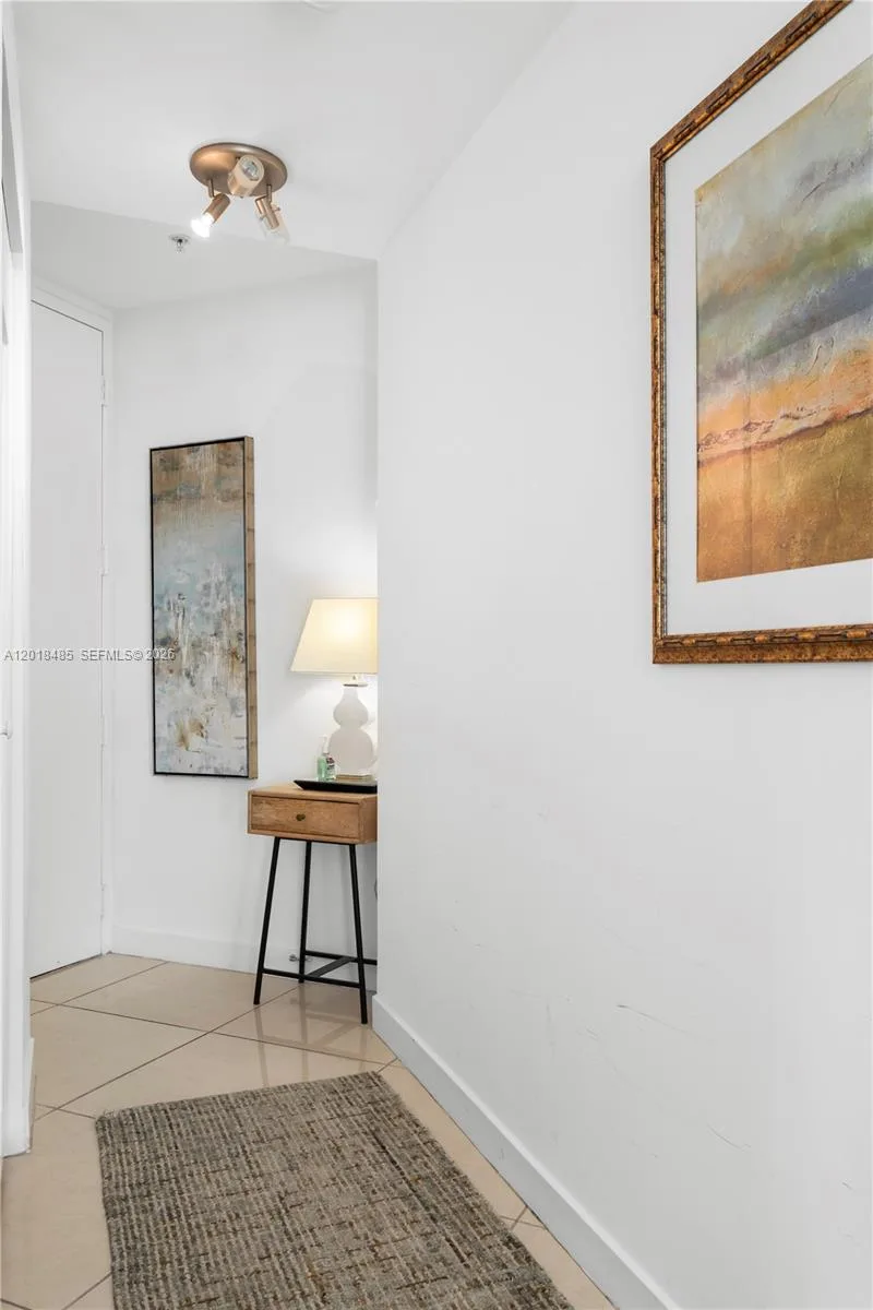 1111 SW 1st Ave # 2925-N, Miami, FL 33130 photo 2