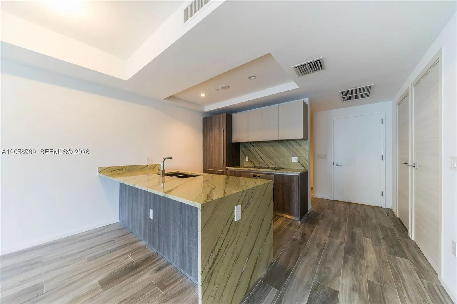 801 S Miami Ave # 2302, Miami, FL 33130 photo 3