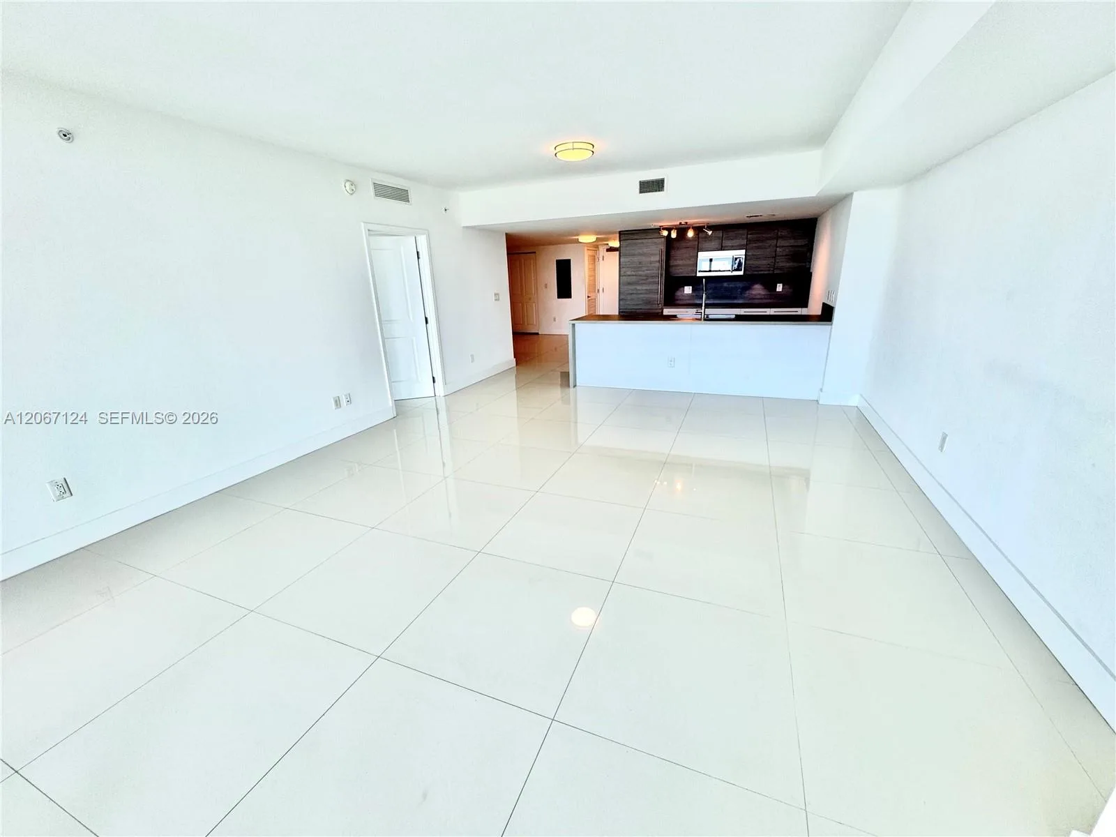 400 Sunny Isles Blvd # 1221, Sunny Isles Beach, FL 33160 photo 11