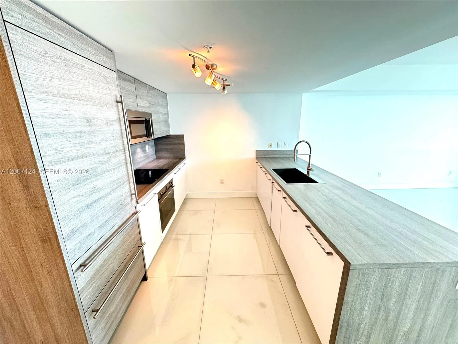 400 Sunny Isles Blvd # 1221, Sunny Isles Beach, FL 33160 photo 7
