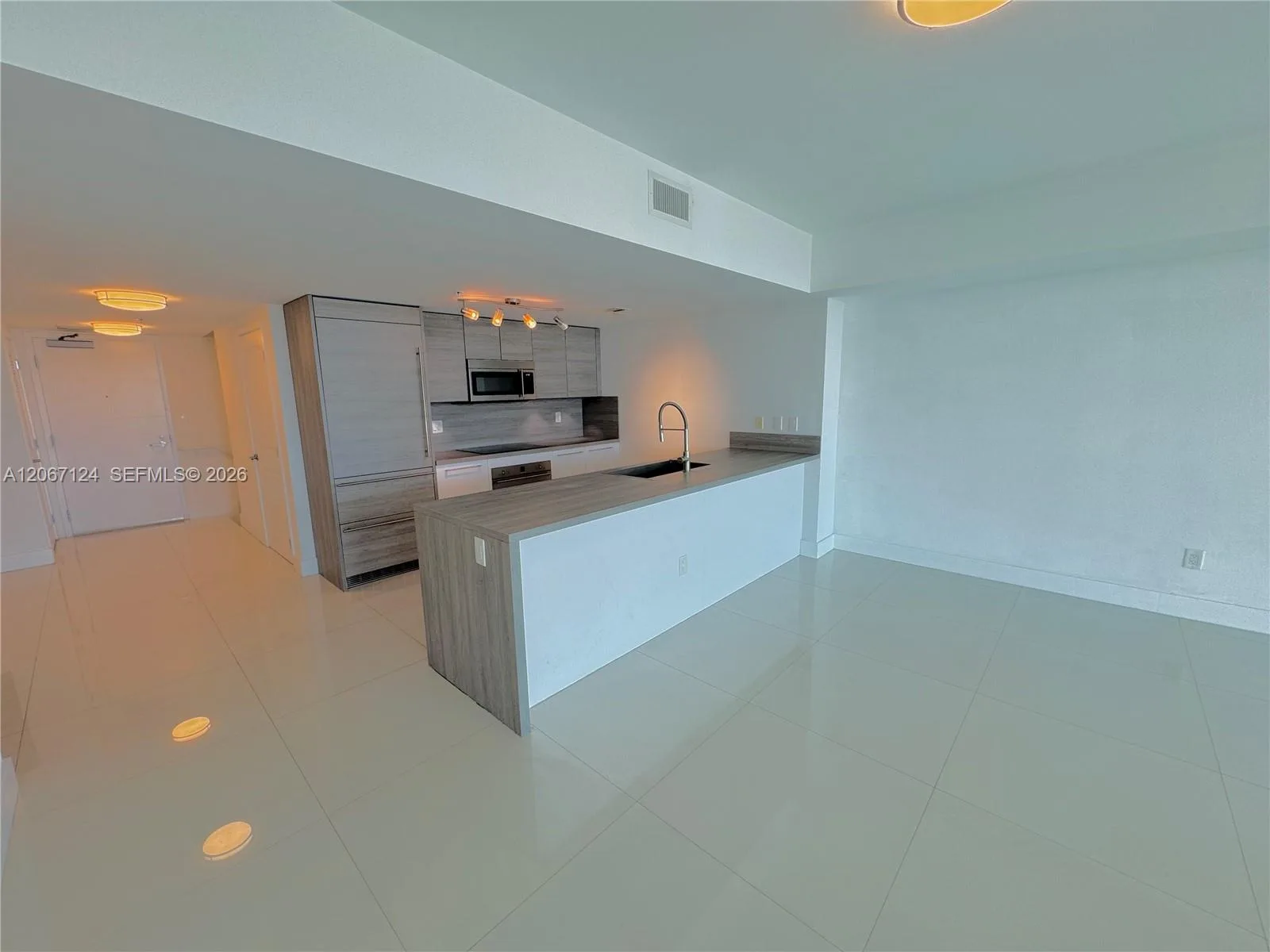 400 Sunny Isles Blvd # 1221, Sunny Isles Beach, FL 33160 photo 9