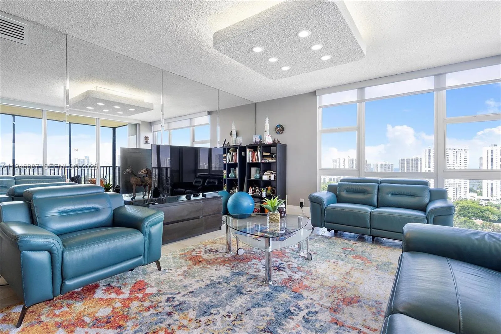 20379 W Country Club Dr # 1933, Aventura, FL 33180