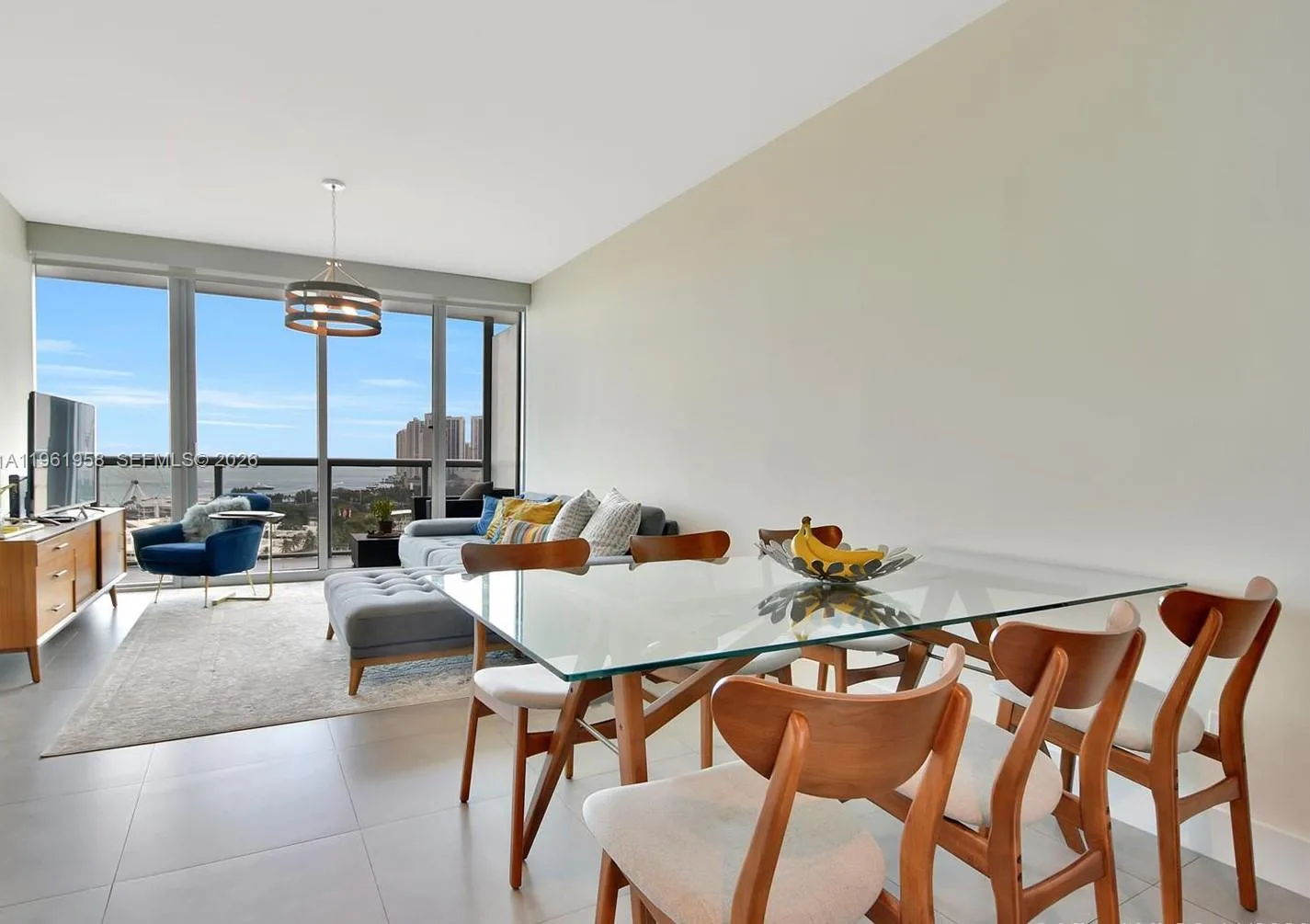 888 Biscayne Blvd # 1904, Miami, FL 33132 photo 2