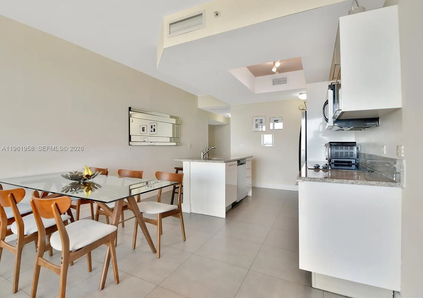 888 Biscayne Blvd # 1904, Miami, FL 33132 photo 3