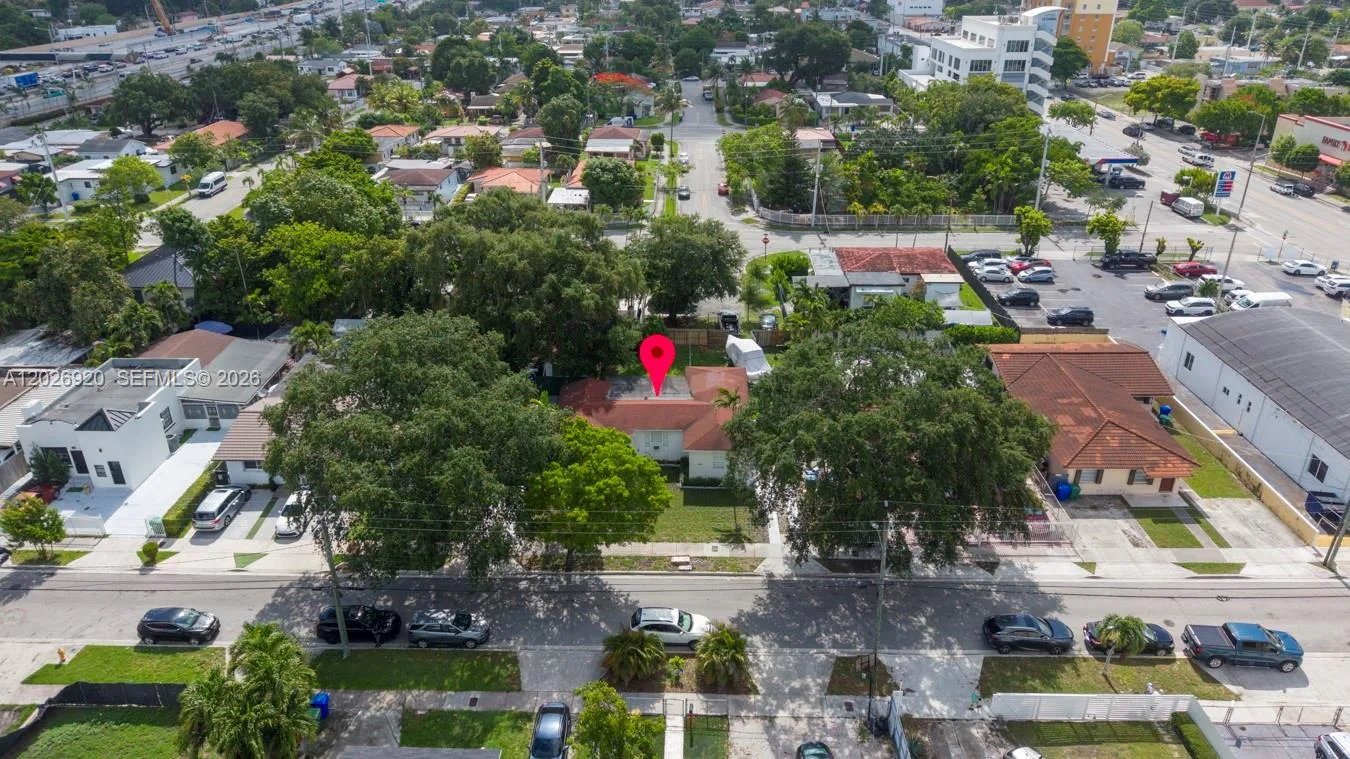 Listing photo 10