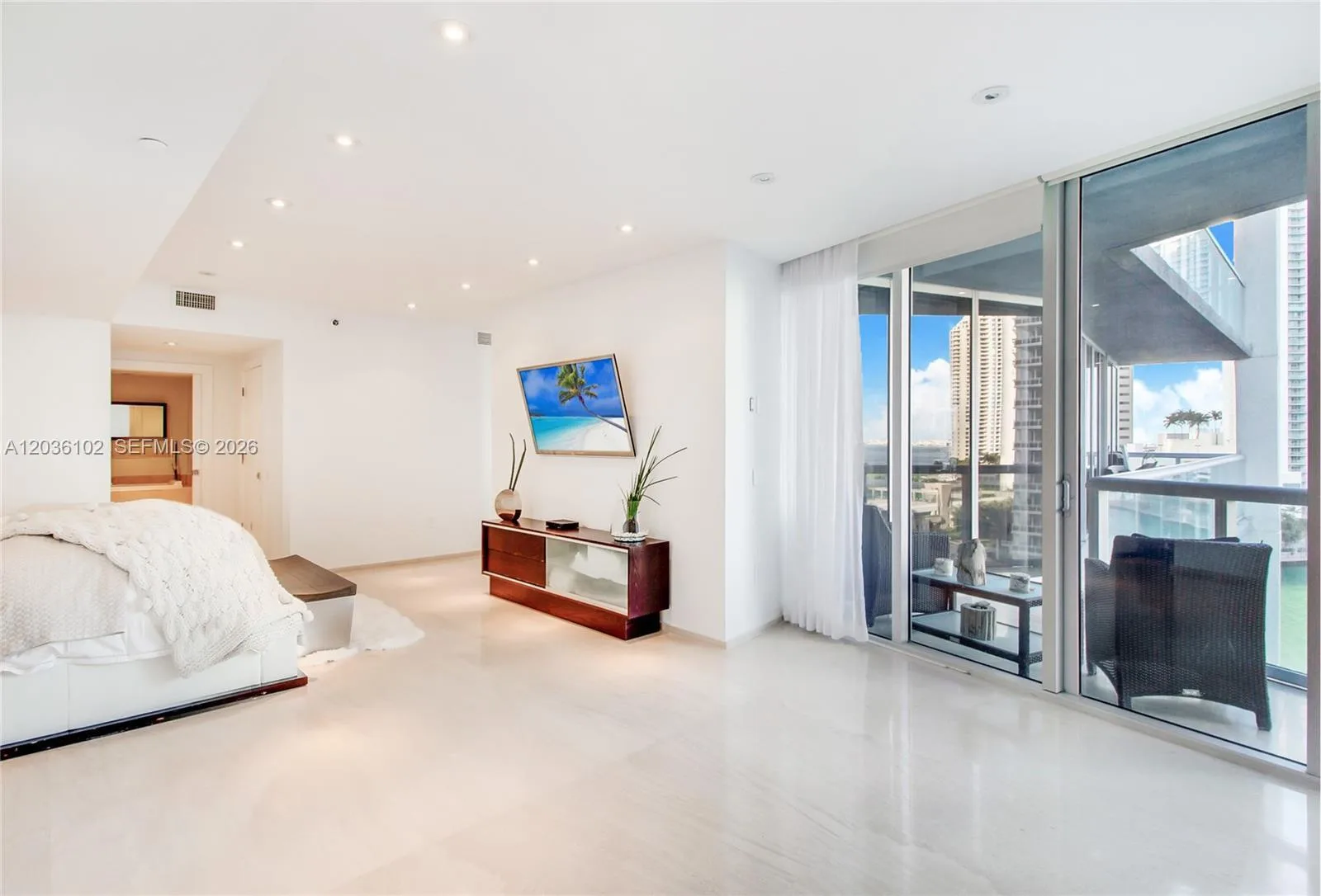 465 Brickell Ave # 1101, Miami, FL 33131 photo 11