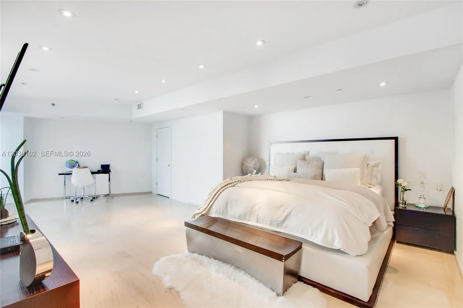 465 Brickell Ave # 1101, Miami, FL 33131 photo 12