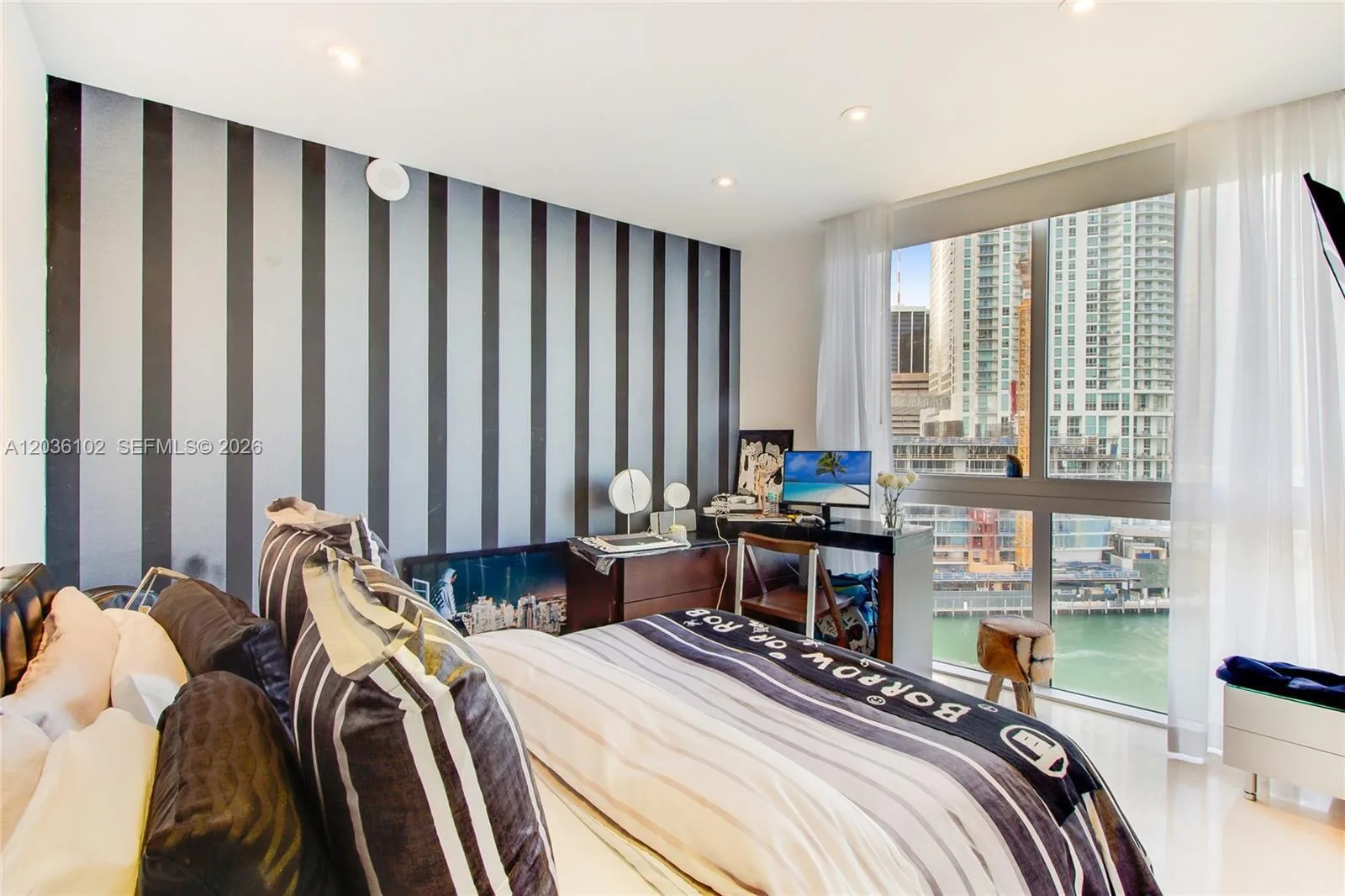 465 Brickell Ave # 1101, Miami, FL 33131 photo 13
