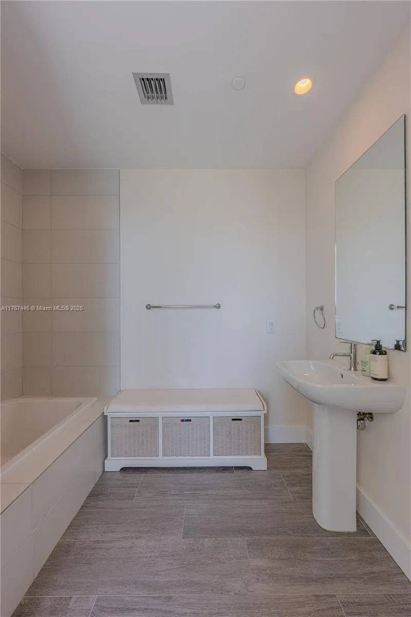 2900 NE 7th Ave # 2407, Miami, FL 33137 photo 12