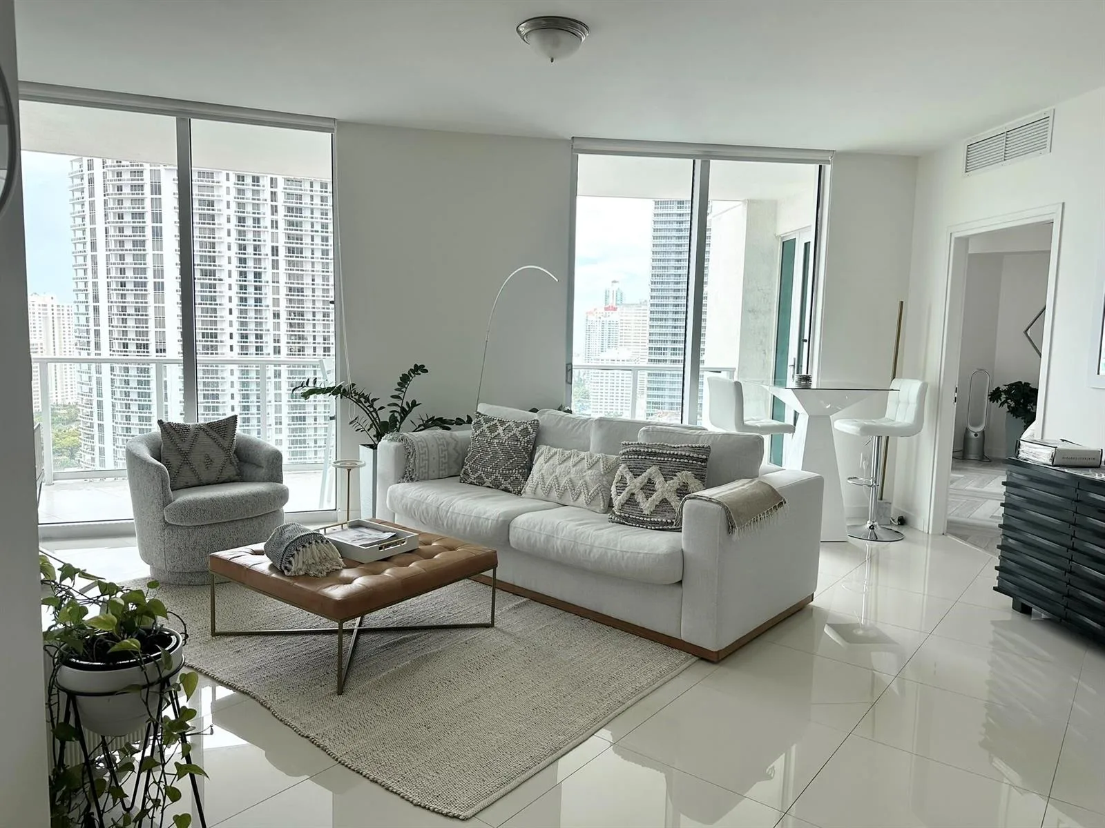 300 S BISCAYNE Boulevard # T-2208, Miami, FL 33131 photo 6