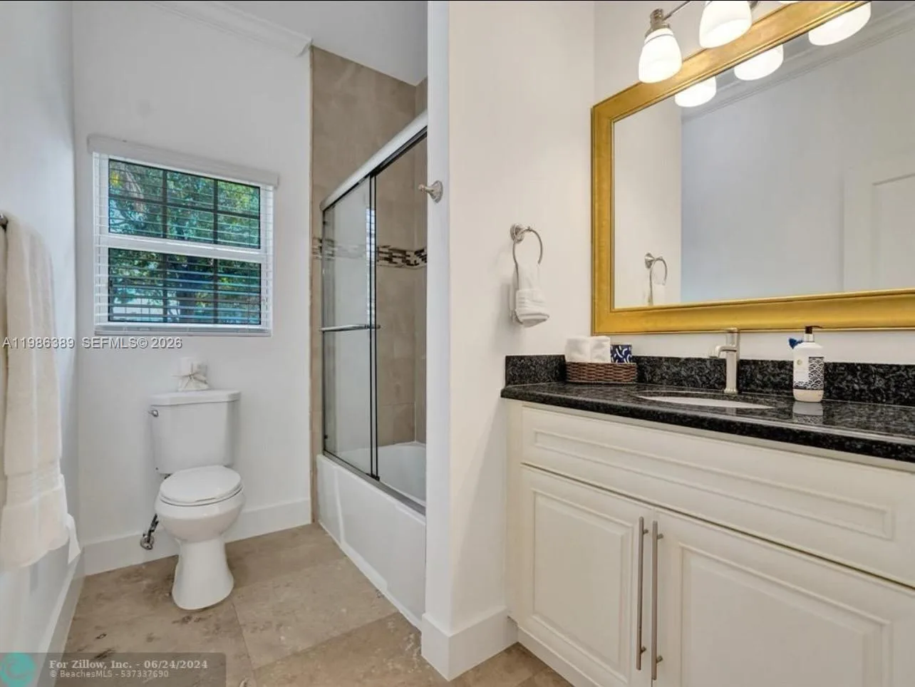 2319 NE 35th Dr, Fort Lauderdale, FL 33308 photo 5