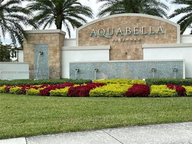 3342 W 104th Ter, Hialeah, FL 33018