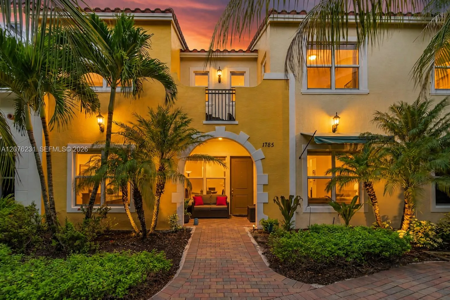 1785 NW 124th Pl, Pembroke Pines, FL 33028