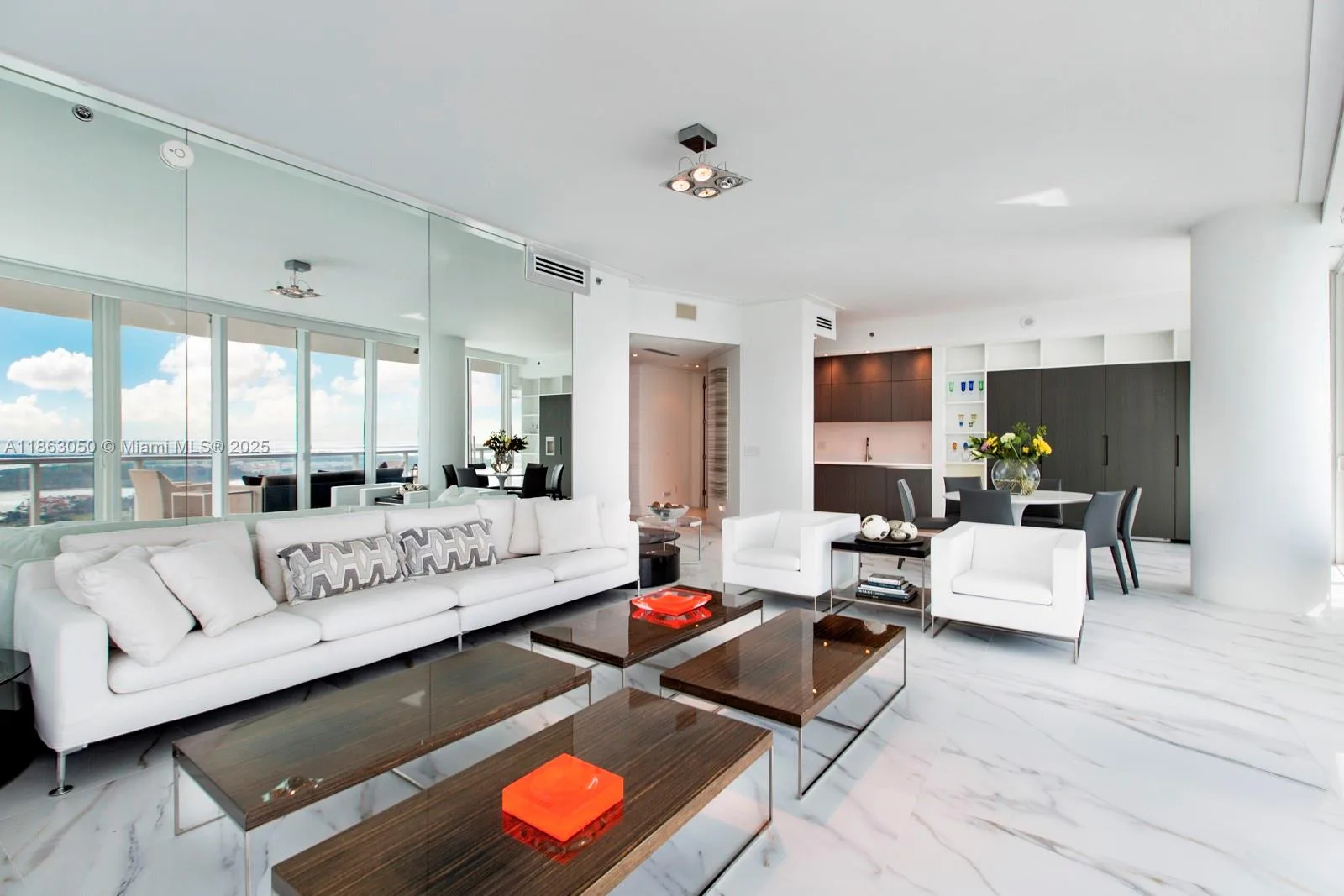 100 S Pointe Dr # 3701, Miami Beach, FL 33139 photo 5