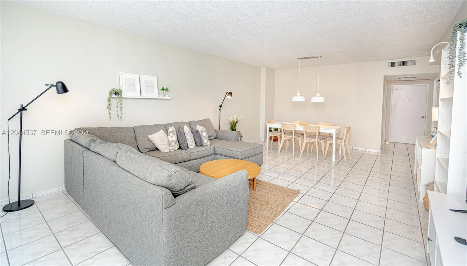 5601 Collins Ave # 1517, Miami Beach, FL 33140 photo 2