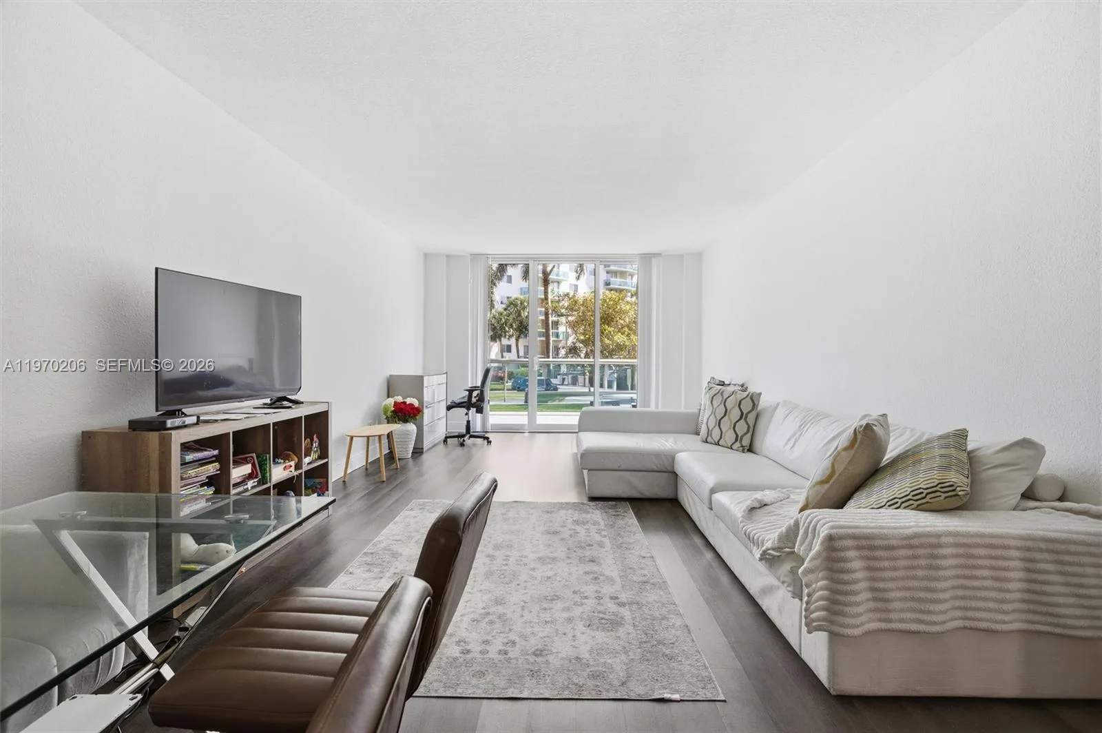 19390 Collins Ave # 120, Sunny Isles Beach, FL 33160 photo 4