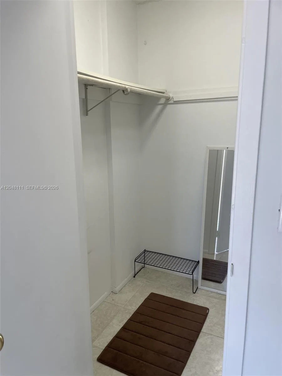 200 172nd St # 210, Sunny Isles Beach, FL 33160 photo 4
