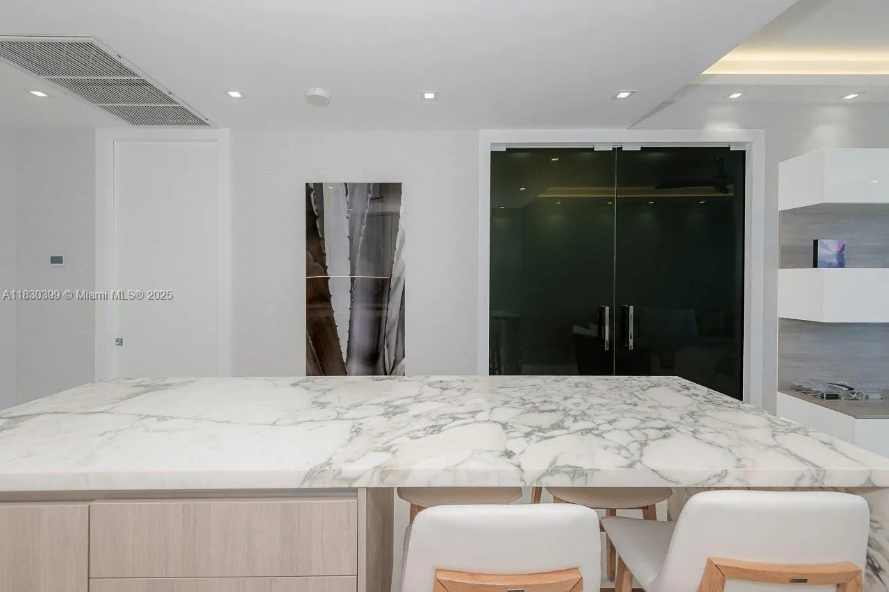 2301 Collins Ave # PH20, Miami Beach, FL 33139 photo 10