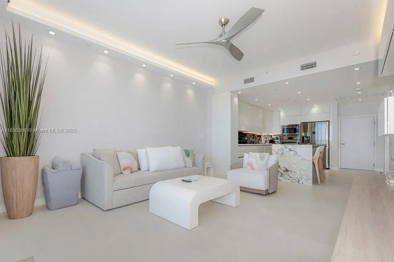 2301 Collins Ave # PH20, Miami Beach, FL 33139 photo 4