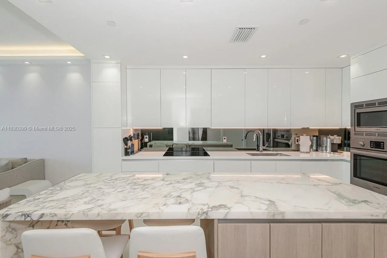 2301 Collins Ave # PH20, Miami Beach, FL 33139 photo 9