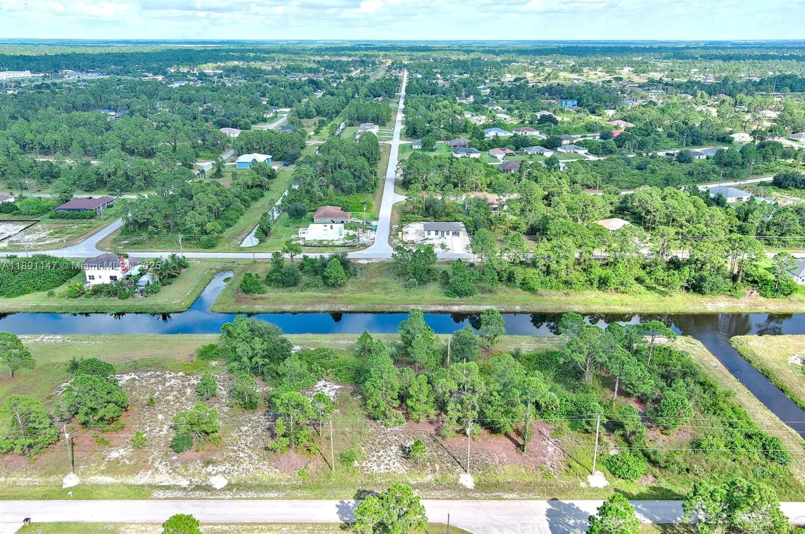 745 Troy Ave, Lehigh Acres, FL 33974 photo 3