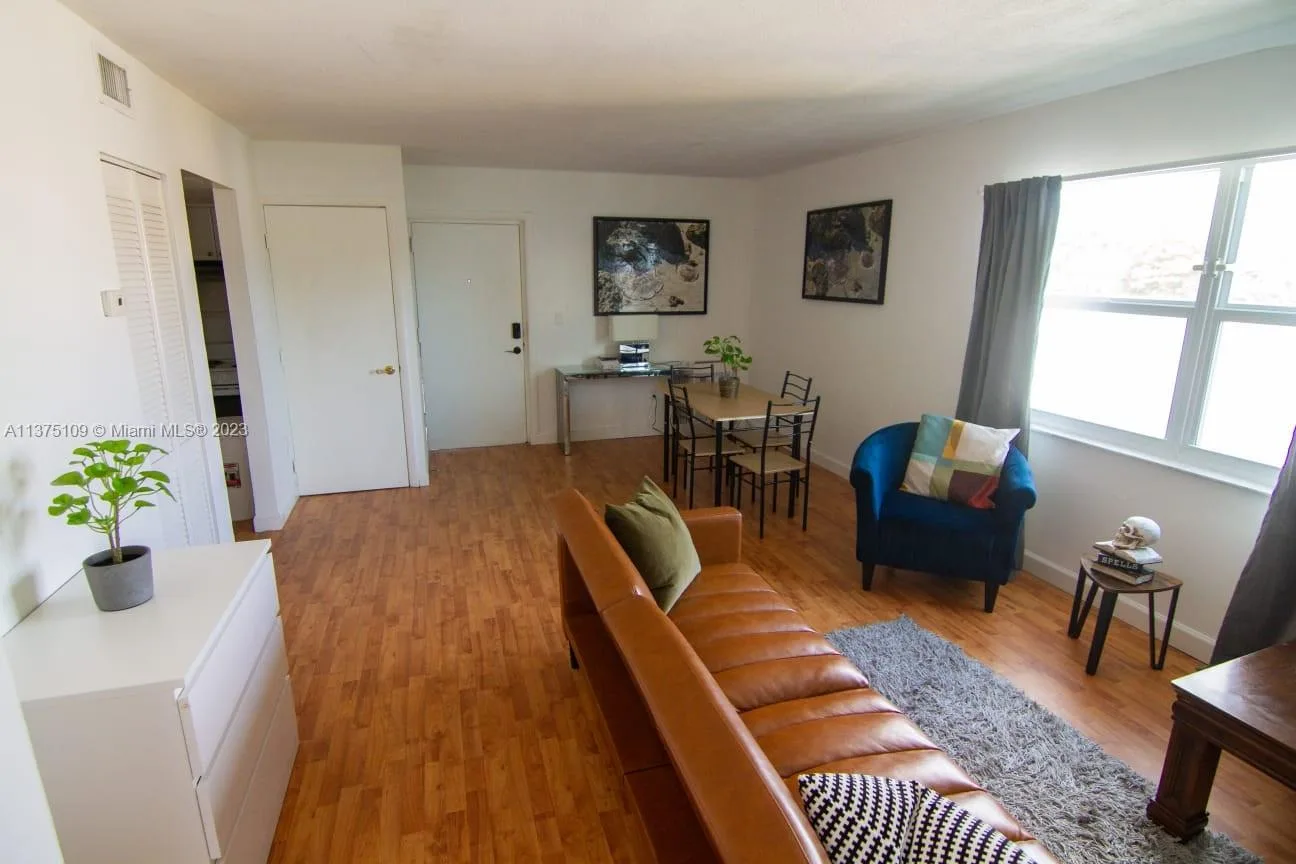 753 Michigan Ave # 3D, Miami Beach, FL 33139 photo 2