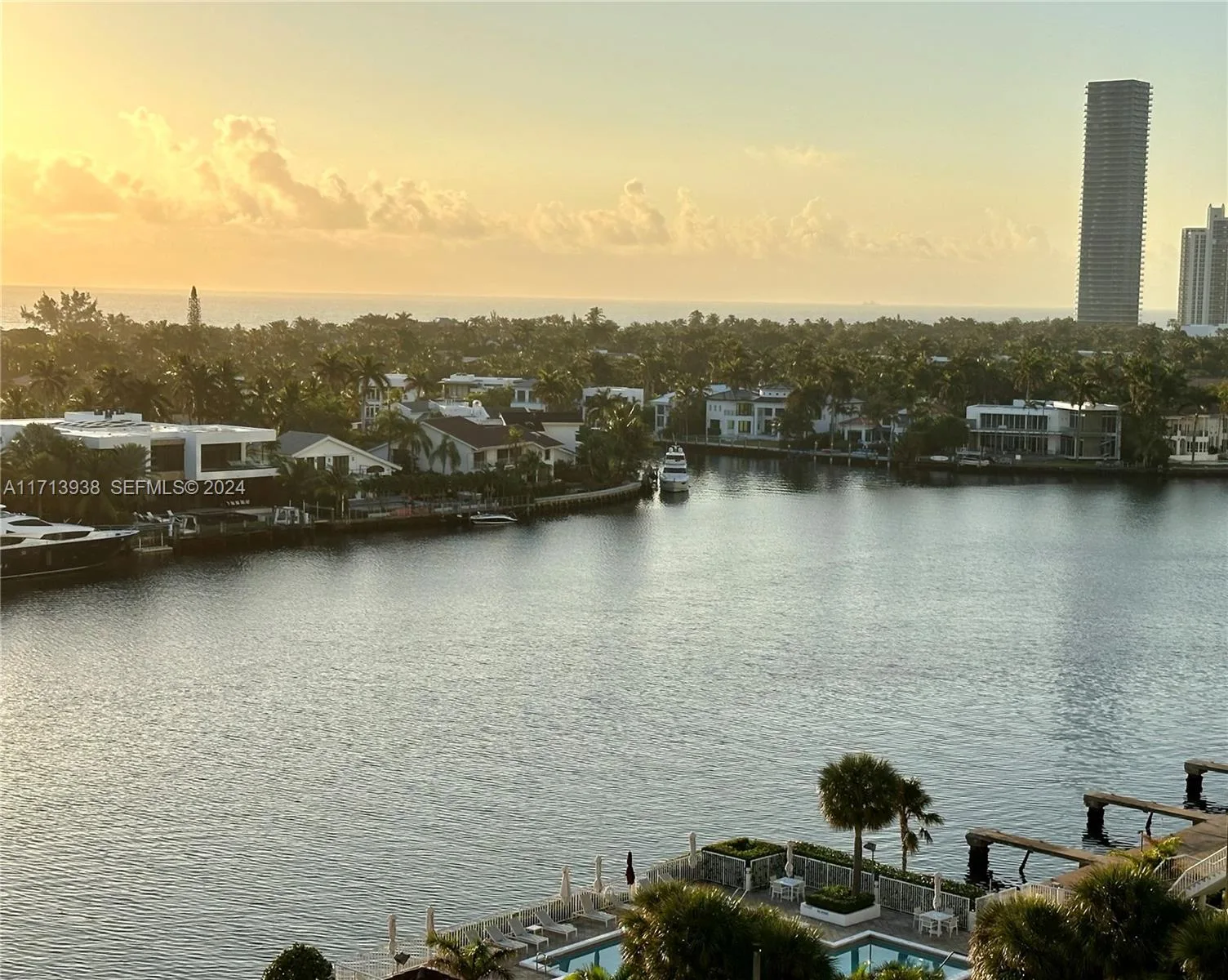 20515 E Country Club Dr # 1048, Aventura, FL 33180