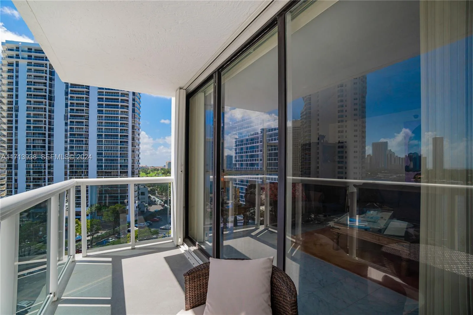 20515 E Country Club Dr # 1048, Aventura, FL 33180 photo 7