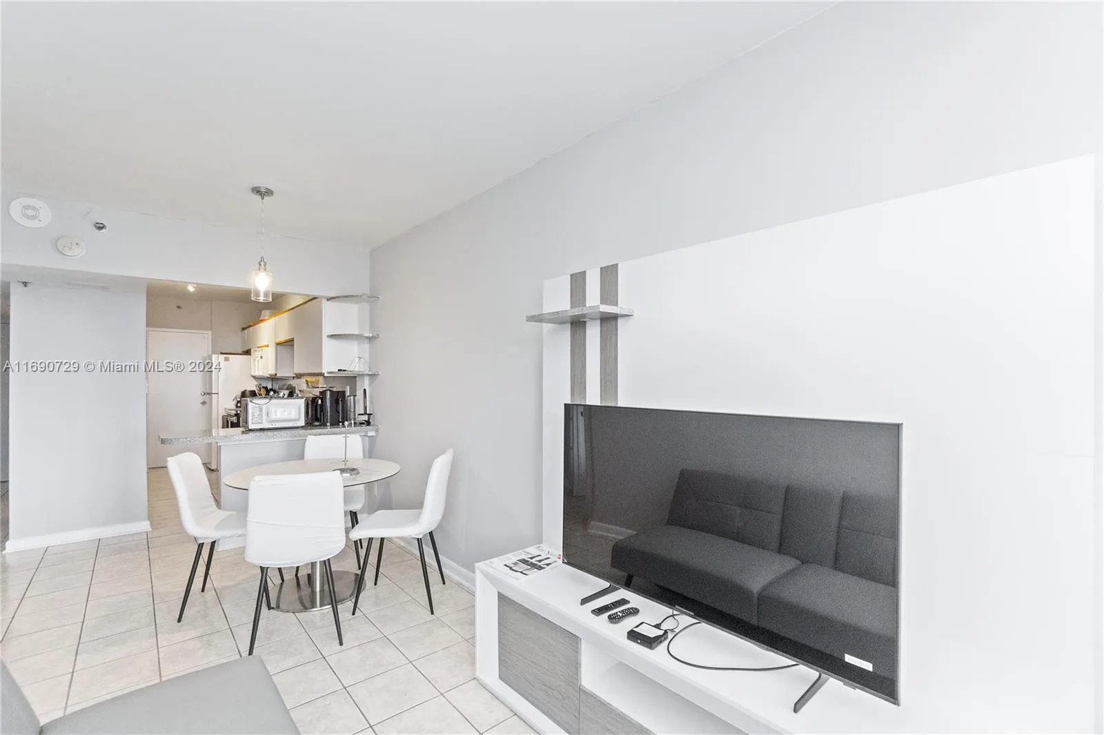 100 Lincoln Rd # 1019, Miami Beach, FL 33139 photo 3